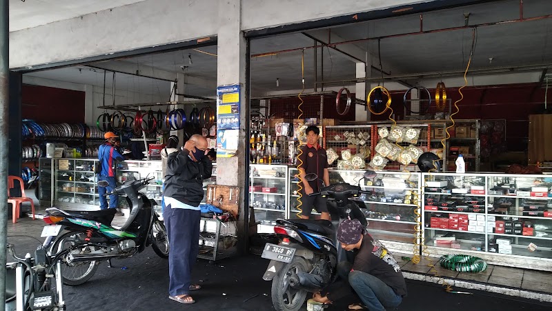 Rajawali Motor: Jantungnya Motor Cilacap yang Selalu Siap Menyala